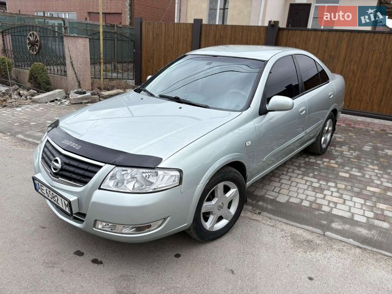 Nissan Almera 2006