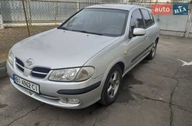 Хэтчбек Nissan Almera 2000 в Лубнах