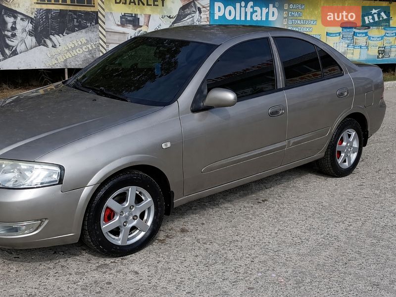 Nissan Almera 2011