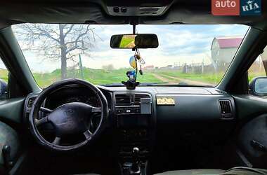 Седан Nissan Almera 1996 в Одесі