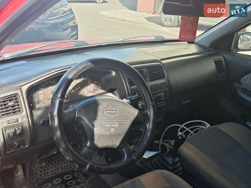 Хетчбек Nissan Almera 2000 в Одесі