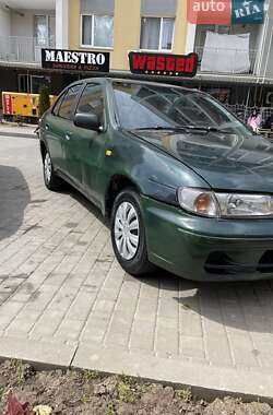 Седан Nissan Almera 1996 в Одессе