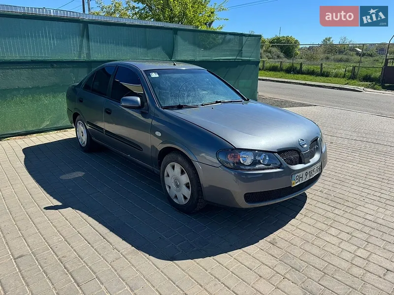 Nissan Almera
