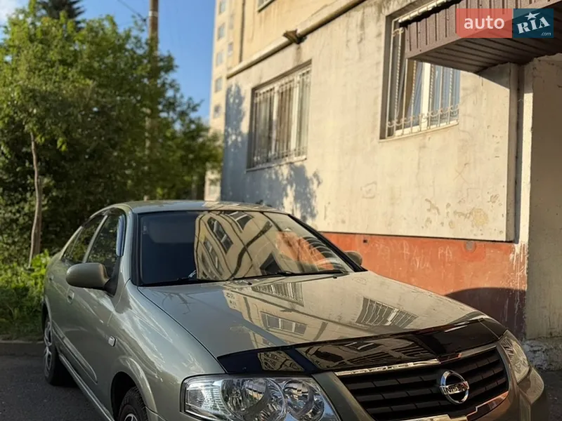 Nissan Almera 2010