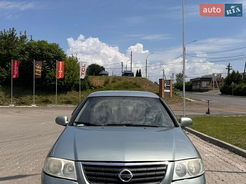 Nissan Almera