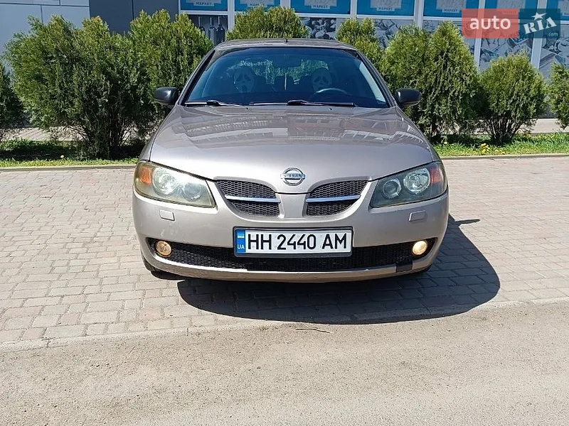 Nissan Almera