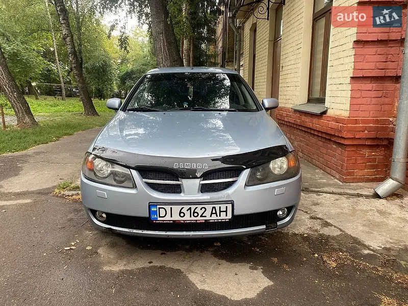 Nissan Almera