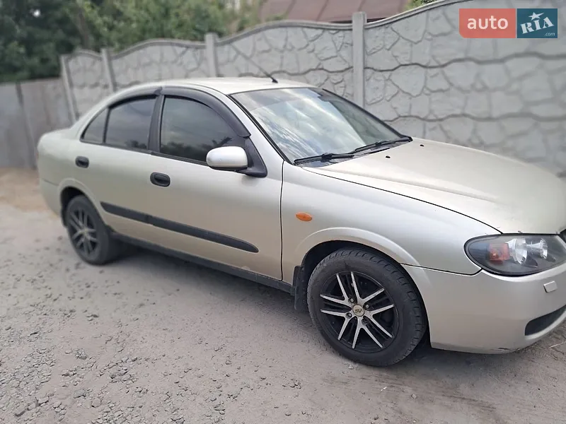 Nissan Almera 2003