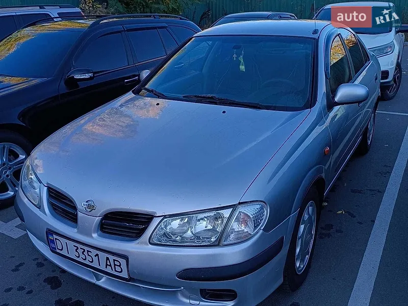Nissan Almera