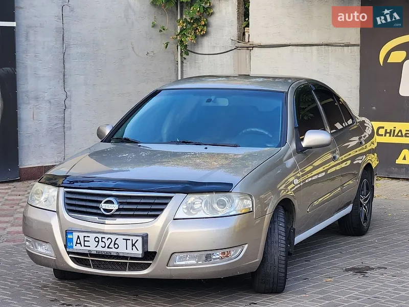 Nissan Almera