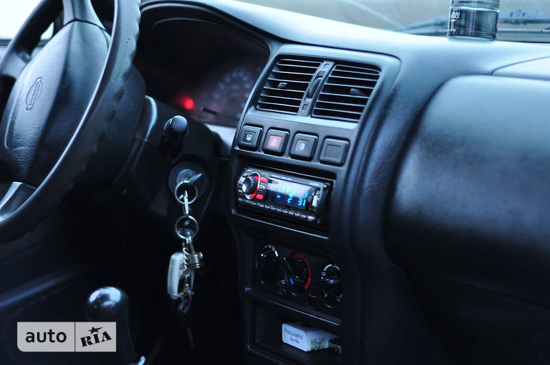Хэтчбек Nissan Almera 1996 в Одессе фото 4 Хэтчбек Nissan Almera 1996 в Одессе