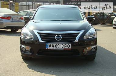 Седан Nissan Altima 2015 в Киеве