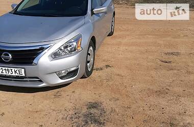 Седан Nissan Altima 2015 в 