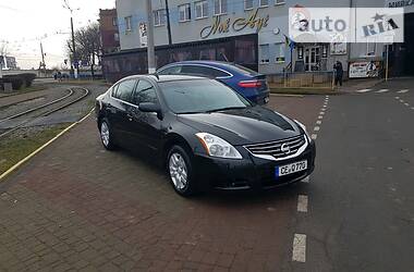 Седан Nissan Altima 2011 в 