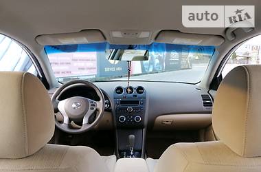 Седан Nissan Altima 2011 в 