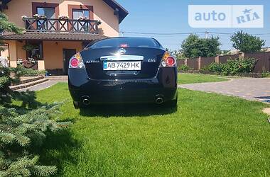 Седан Nissan Altima 2010 в Виннице