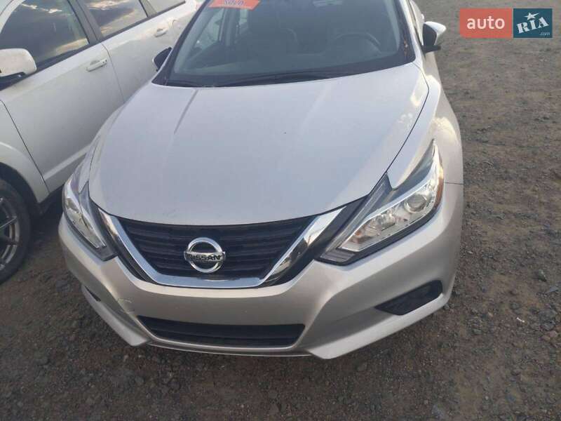 Nissan Altima 2018