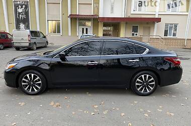 Седан Nissan Altima 2018 в Тернополе