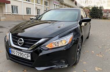 Седан Nissan Altima 2018 в Тернополі