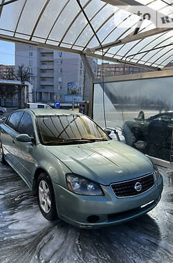 Седан Nissan Altima 2005 в Днепре