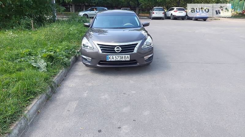 Седан Nissan Altima 2015 в Києві