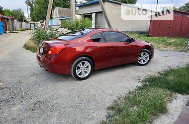 Купе Nissan Altima 2013 в Чорткові