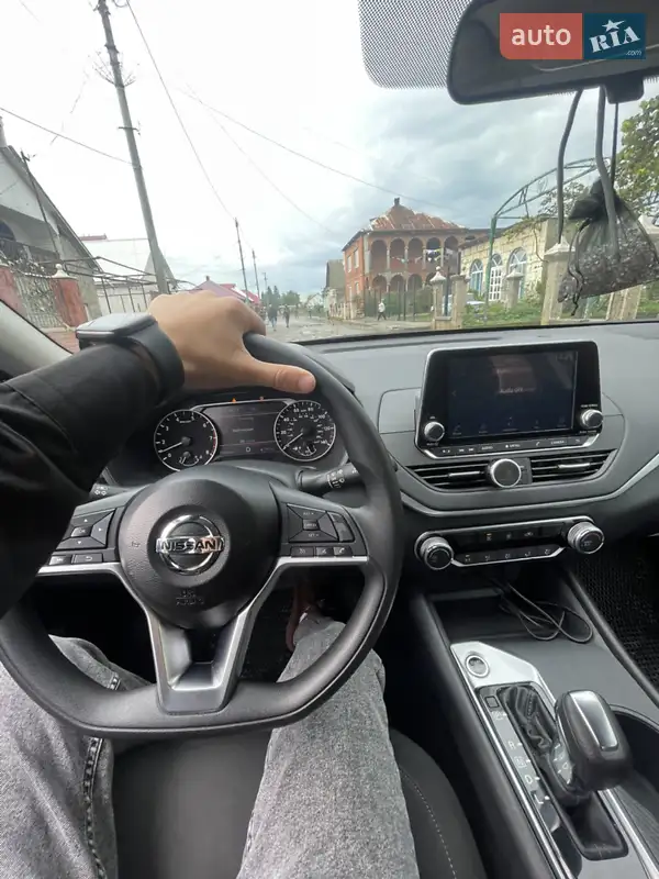 Nissan Altima