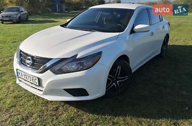 Седан Nissan Altima 2016 в 