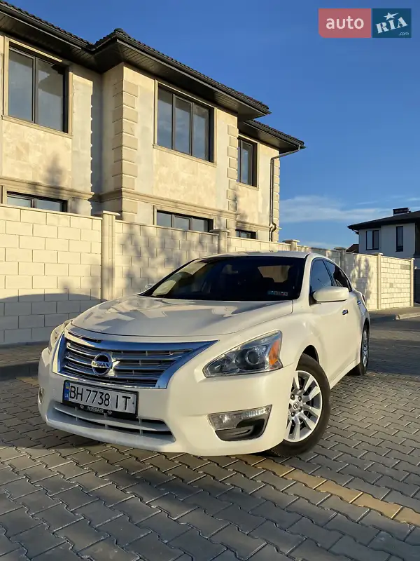 Nissan Altima 2012