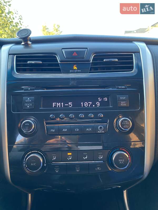 Седан Nissan Altima 2012 в Одесі