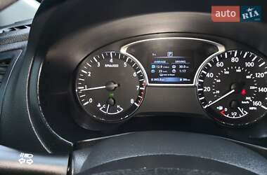 Седан Nissan Altima 2016 в 