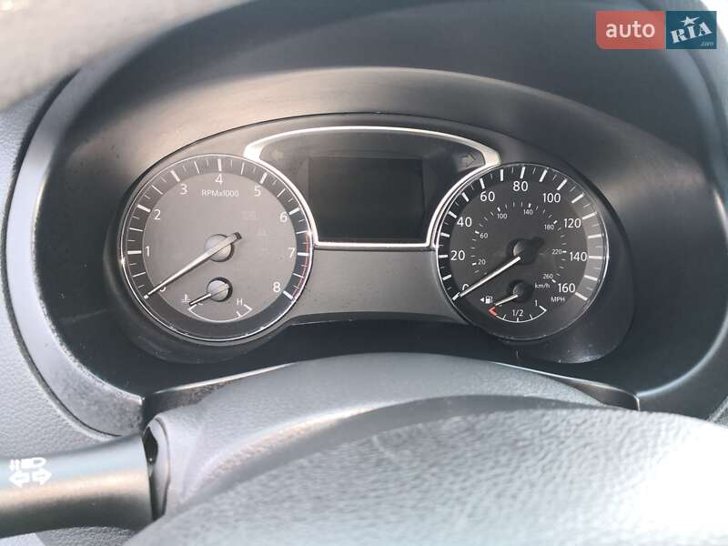 Седан Nissan Altima 2016 в Жовтих Водах