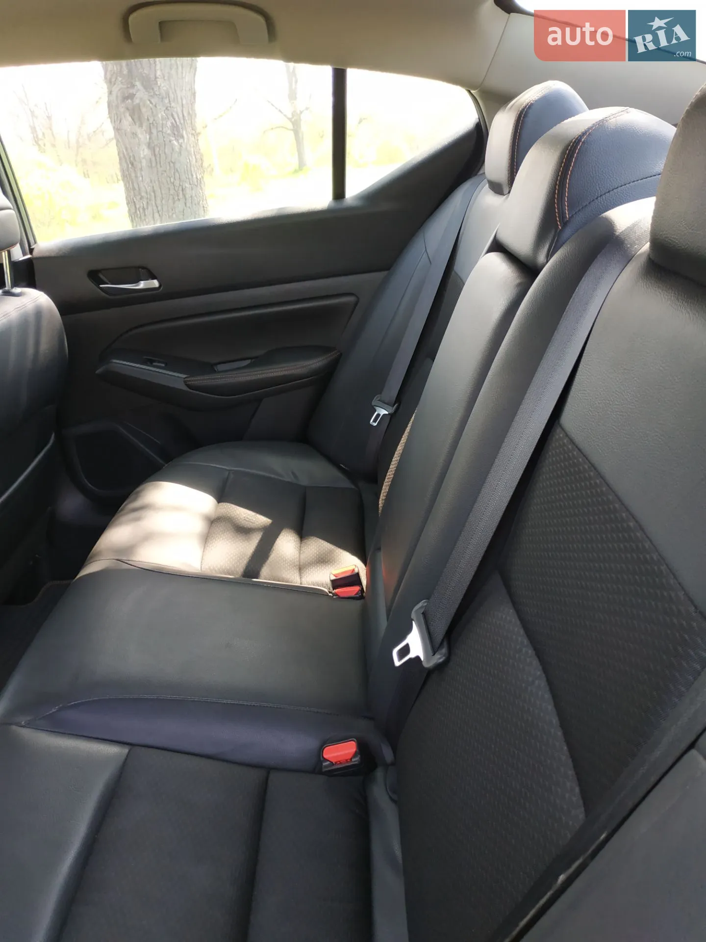 2018 Nissan Altima - мініатюра 19
