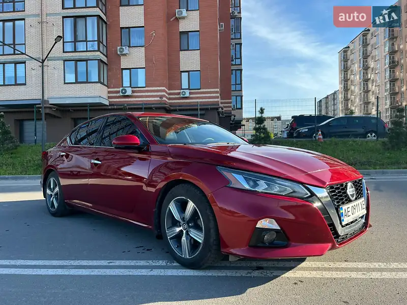 Nissan Altima