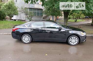 Седан Nissan Altima 2017 в 