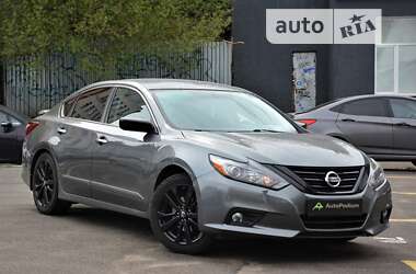 Седан Nissan Altima 2018 в Києві