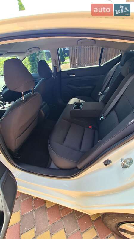 Седан Nissan Altima 2018 в Киеве фото 6 Седан Nissan Altima 2018 в Киеве