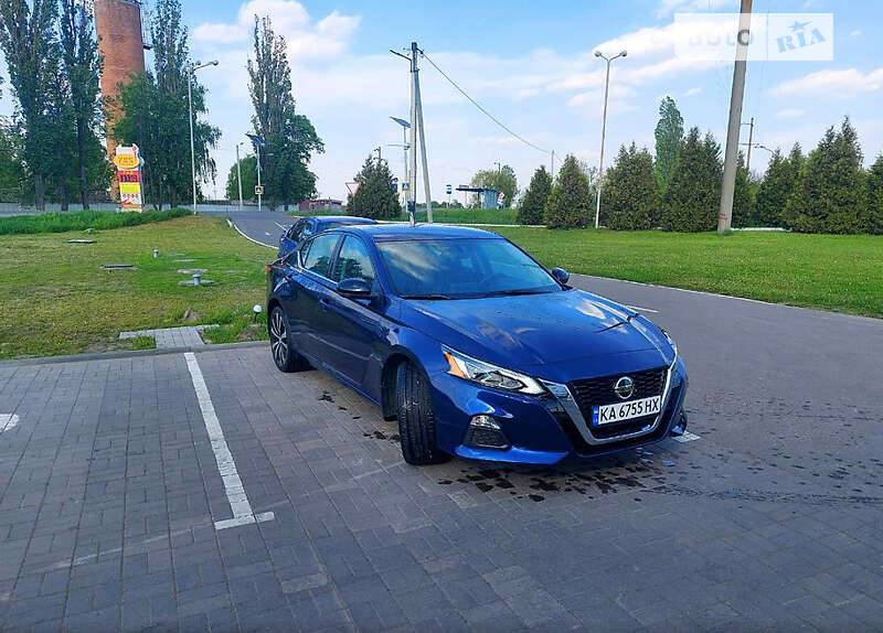 Седан Nissan Altima 2019 в Києві