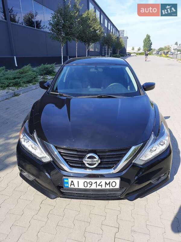 Седан Nissan Altima 2016 в 