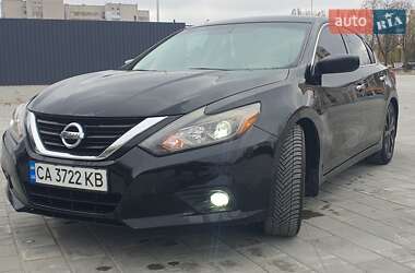 Седан Nissan Altima 2017 в Черкасах