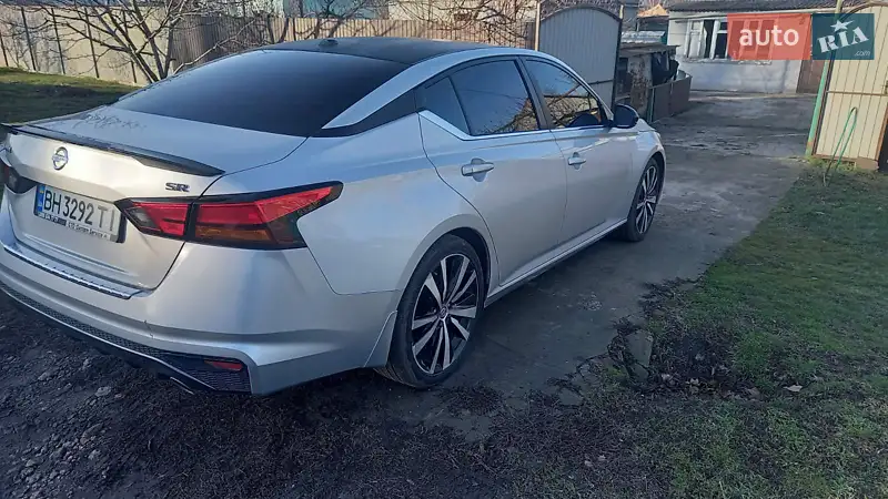 Nissan Altima
