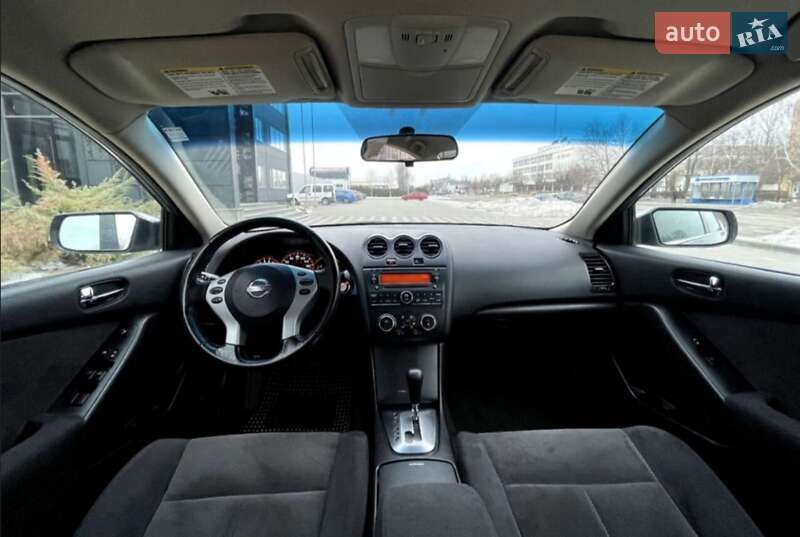 Седан Nissan Altima 2009 в Білій Церкві