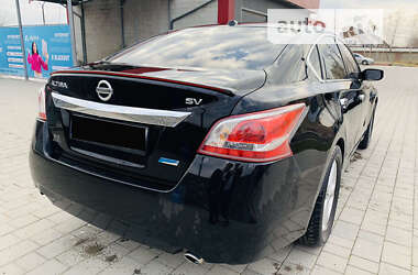 Седан Nissan Altima 2012 в Берегово