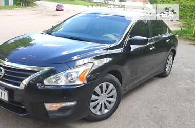 Седан Nissan Altima 2014 в Львове