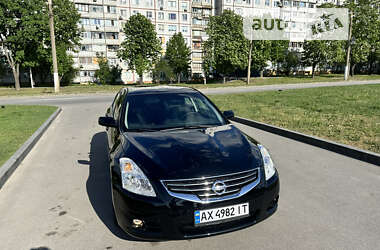 Седан Nissan Altima 2012 в Харькове