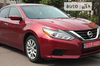 Седан Nissan Altima 2017 в Луцке