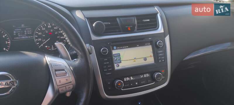 Седан Nissan Altima 2017 в Києві