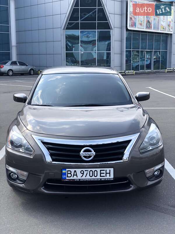 Седан Nissan Altima 2013 в Одесі