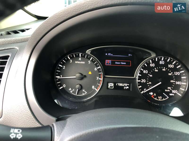 Седан Nissan Altima 2013 в Одесі