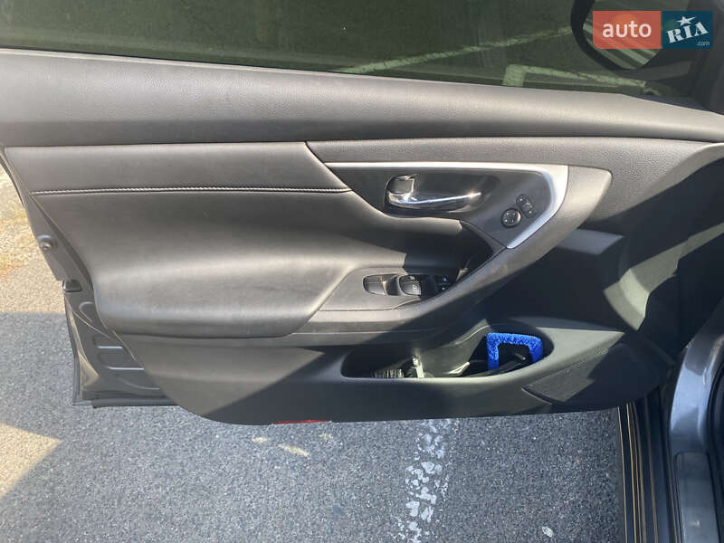 Седан Nissan Altima 2017 в Києві
